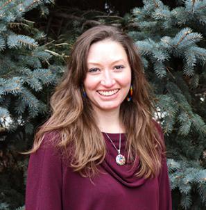 Courtney Peterson Headshot 